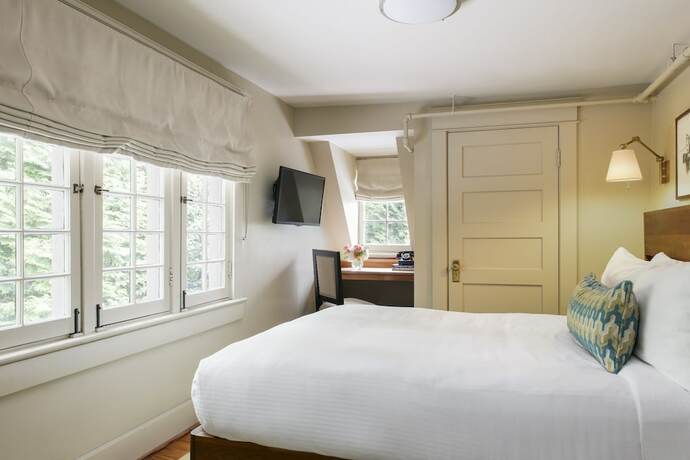 Imagen general del Hotel Oakhurst Inn. Foto 12