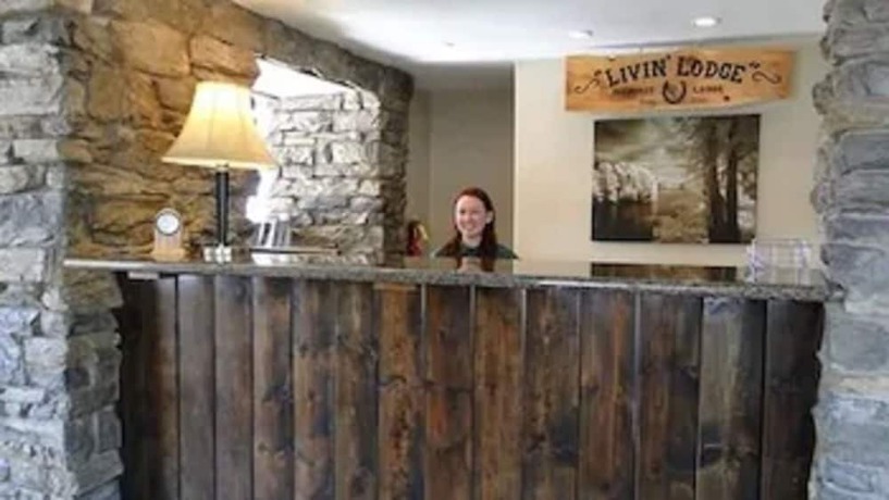 Imagen de los interiores del Hotel Oakhurst Lodge. Foto 17
