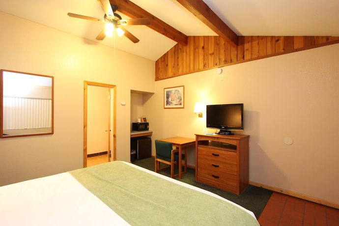 Imagen de la habitación del Hotel Oakhurst Lodge. Foto 6