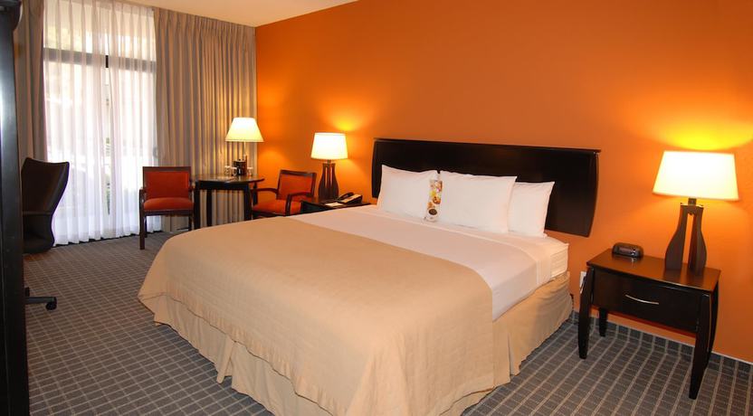 Imagen de la habitación del Hotel Oakland Airport Executive. Foto 7
