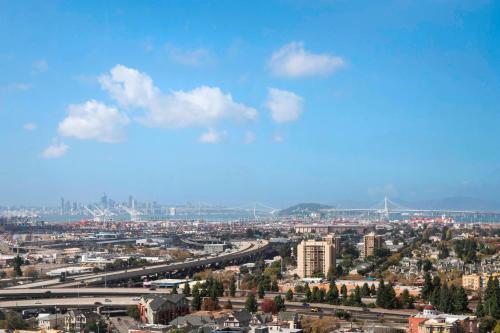 Imagen de la habitación del Hotel Oakland Marriott City Center. Foto 13