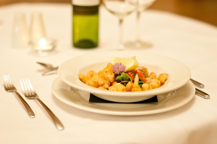 Imagen del bar/restaurante del Hotel Oaklands Hall Hotel Grimsby. Foto 5
