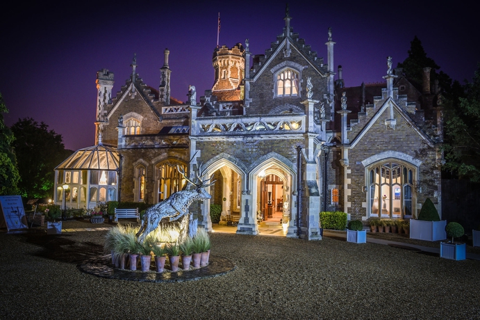 Imagen general del Hotel Oakley Court. Foto 4