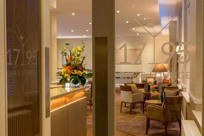 Imagen de los interiores del Hotel Oakley Hall. Foto 16
