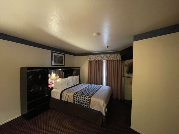 Imagen de la habitación del Hotel Oakridge Inn. Foto 6