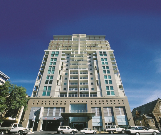 Imagen de los exteriores del Hotel Oaks Adelaide Embassy Suites. Foto 6