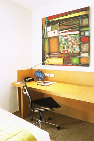 Imagen de la habitación del Hotel Oaks Bangkok Sathorn. Foto 3