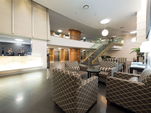 Imagen de los interiores del Hotel Oaks Brisbane Aurora Suites. Foto 10