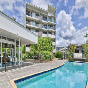 Imagen del bar/restaurante del Hotel Oaks Brisbane Mews Suites. Foto 1