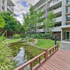 Imagen de los interiores del Hotel Oaks Brisbane Mews Suites. Foto 11