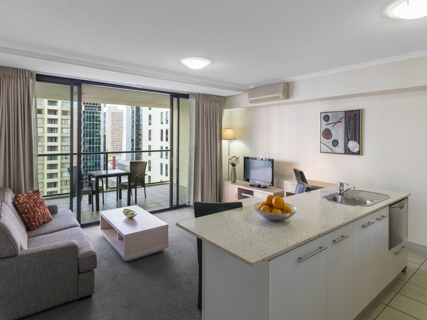 Imagen de los interiores del Hotel Oaks Brisbane River City Suites. Foto 12
