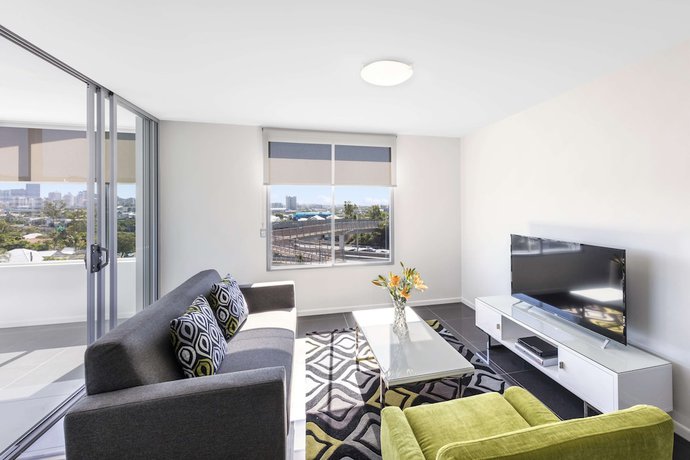 Imagen de la habitación del Hotel Oaks Brisbane Woolloongabba Suites. Foto 11