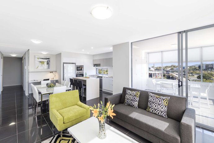 Imagen de la habitación del Hotel Oaks Brisbane Woolloongabba Suites. Foto 12