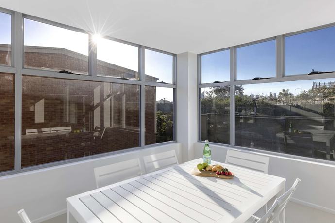 Imagen de la habitación del Hotel Oaks Brisbane Woolloongabba Suites. Foto 15