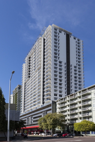 Imagen de los exteriores del Hotel Oaks Darwin Elan. Foto 9