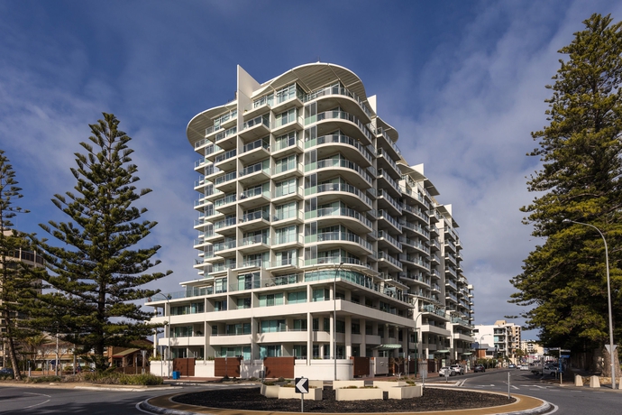 Imagen de los exteriores del Hotel Oaks Glenelg Liberty Suites. Foto 6