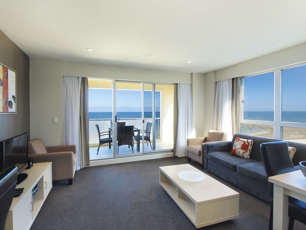 Imagen de los interiores del Hotel Oaks Glenelg Plaza Pier Suites. Foto 16