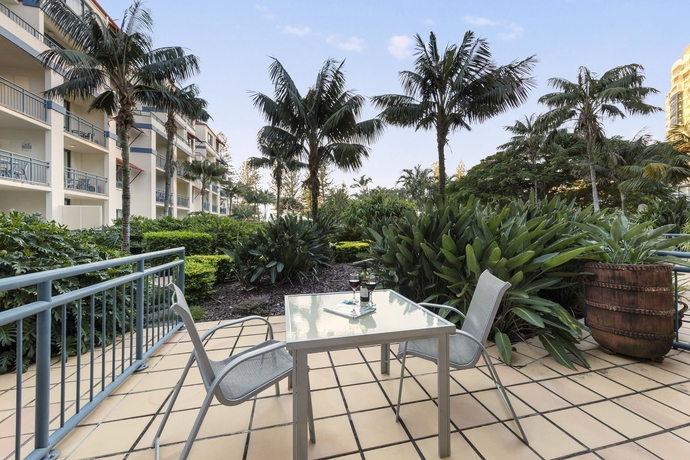 Imagen de los exteriores del Hotel Oaks Gold Coast Calypso Plaza Suites. Foto 9