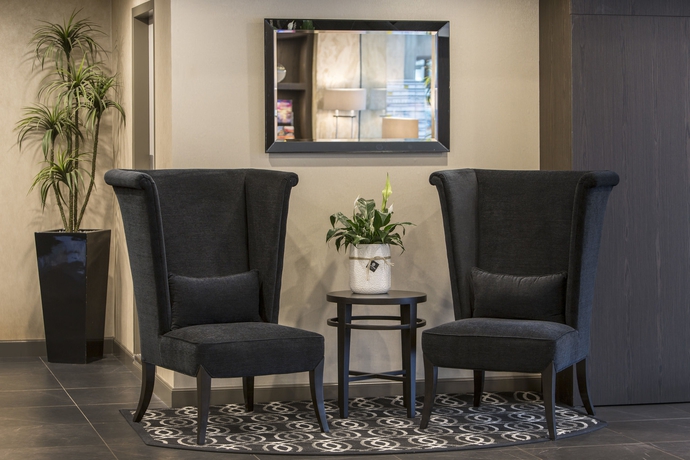 Imagen de los interiores del Hotel Oaks Hyde Park Plaza. Foto 12