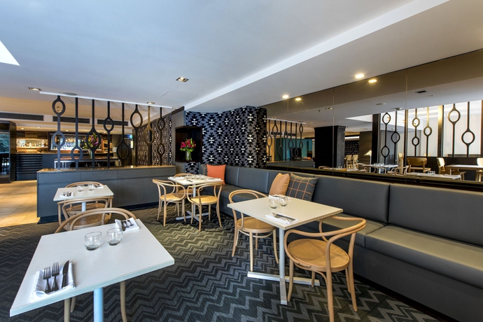 Imagen del bar/restaurante del Hotel Oaks Perth. Foto 4