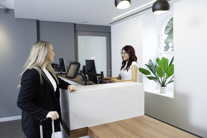 Imagen de los interiores del Hotel Oaks R Suites Geelong. Foto 19