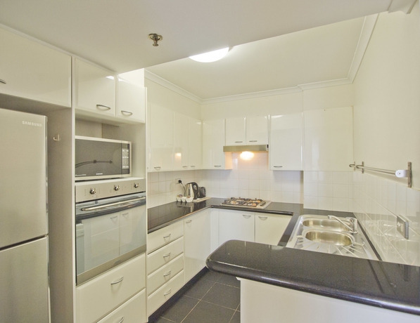 Imagen de la habitación del Hotel Oaks Sydney Castlereagh Suites. Foto 8