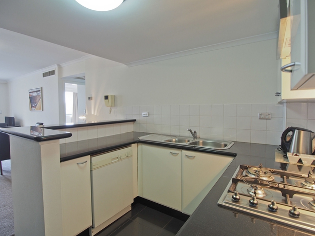 Imagen de la habitación del Hotel Oaks Sydney Castlereagh Suites. Foto 10