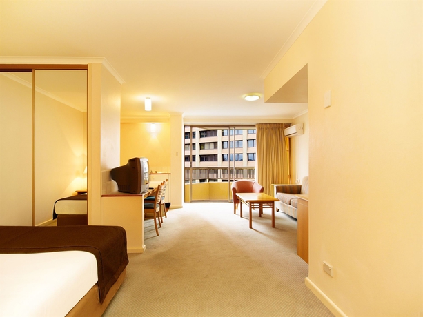 Imagen de los interiores del Hotel Oaks Sydney Hyde Park Suites. Foto 11