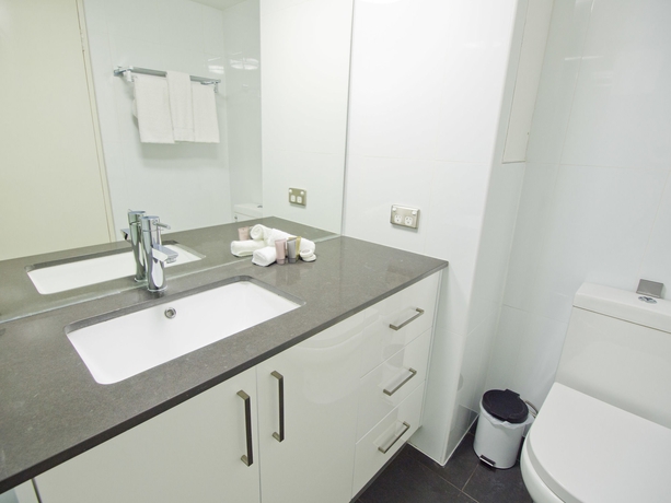 Imagen de la habitación del Hotel Oaks Sydney Hyde Park Suites. Foto 8