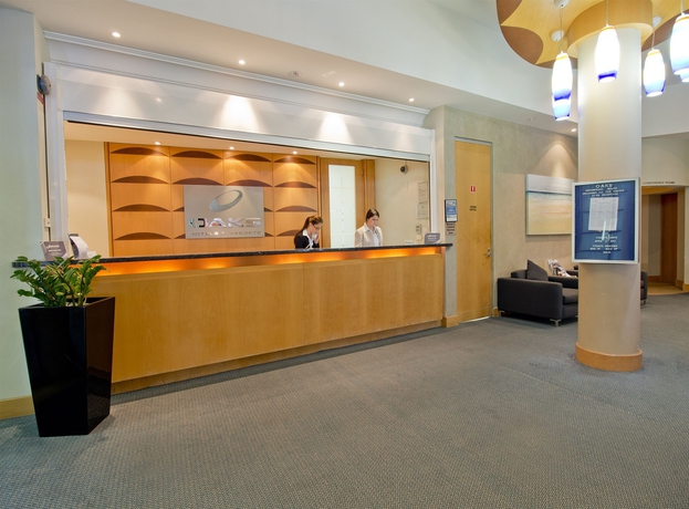 Imagen de los interiores del Hotel Oaks The Entrance Waterfront Suites. Foto 6