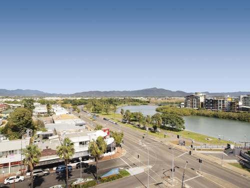Imagen de la habitación del Hotel Oaks Townsville Gateway Suites. Foto 6