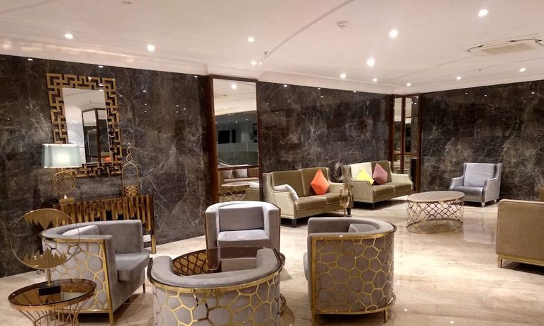 Imagen de los interiores del Hotel Oaktree. Foto 5