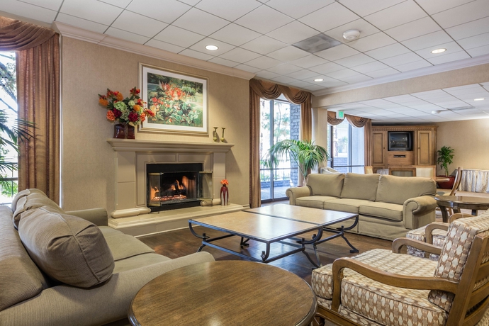 Imagen de los interiores del Hotel Oakwood At Toluca Hills. Foto 12