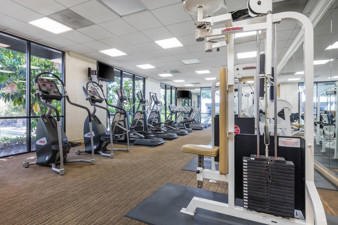 Imagen de los interiores del Hotel Oakwood At Toluca Hills. Foto 17