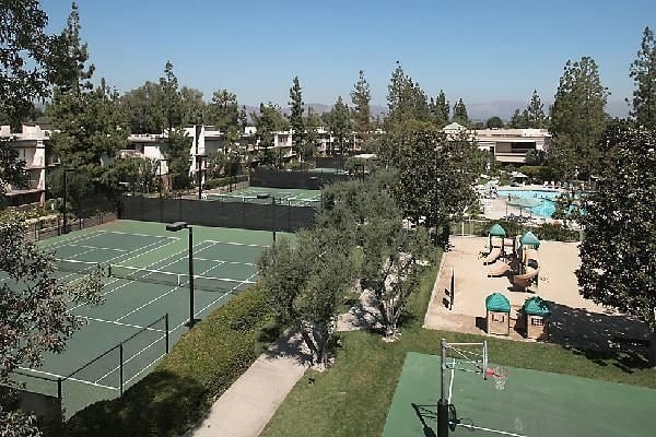 Imagen general del Hotel Oakwood Eaves At Woodland Hills. Foto 2