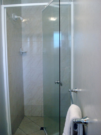 Imagen de la habitación del Hotel Oakwood Manor Motor Lodge. Foto 5