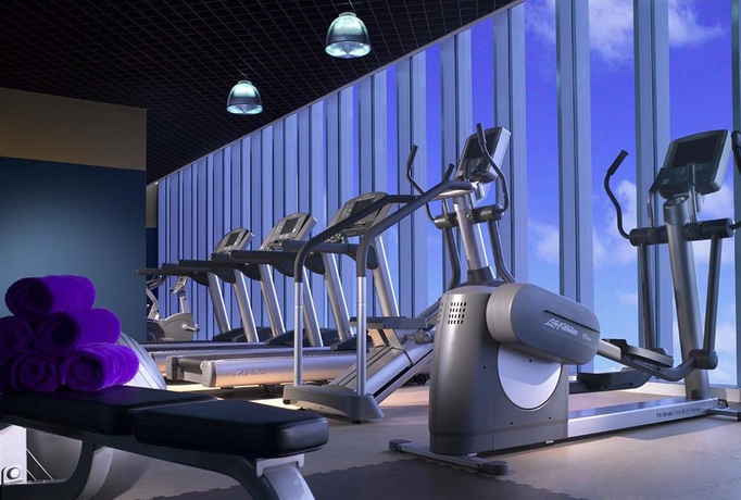 Imagen de los interiores del Hotel Oakwood Premier Cozmo Jakarta. Foto 9
