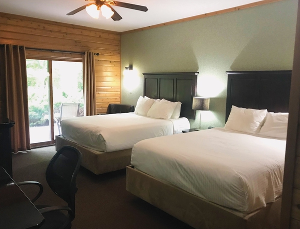 Imagen de la habitación del Hotel Oakwood Resort. Foto 10