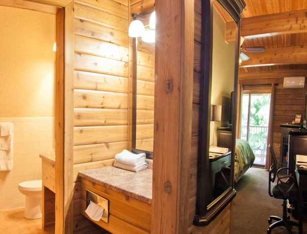 Imagen de la habitación del Hotel Oakwood Resort. Foto 13