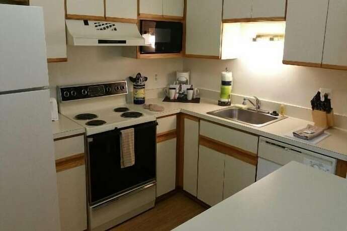 Imagen general del Hotel Oakwood River Oaks North. Foto 2