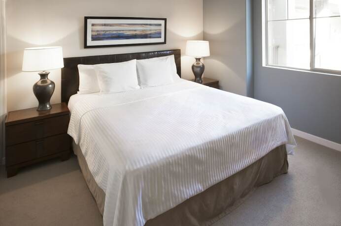 Imagen general del Hotel Oakwood River Oaks North. Foto 4