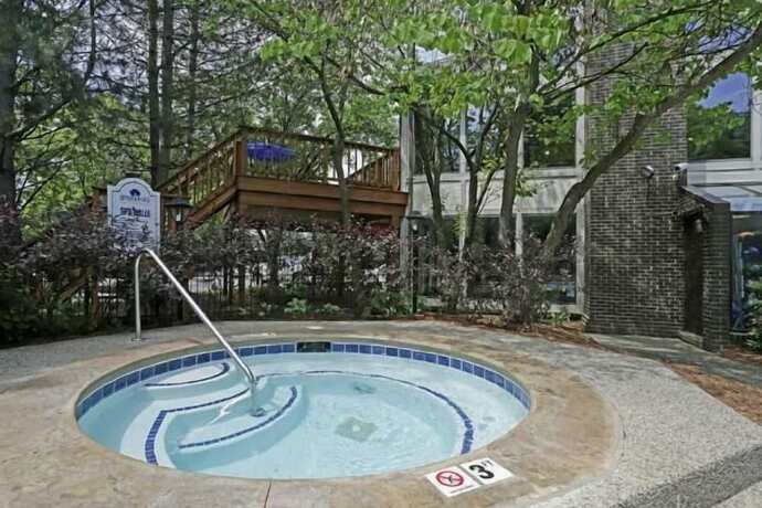 Imagen general del Hotel Oakwood River Oaks North. Foto 6