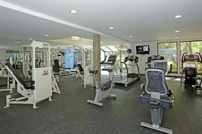 Imagen general del Hotel Oakwood River Oaks North. Foto 8