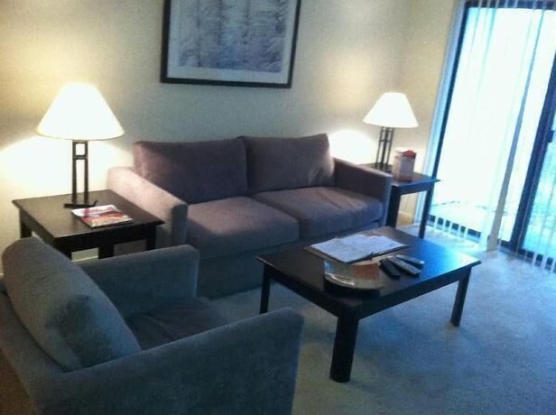 Imagen general del Hotel Oakwood River Oaks North. Foto 9