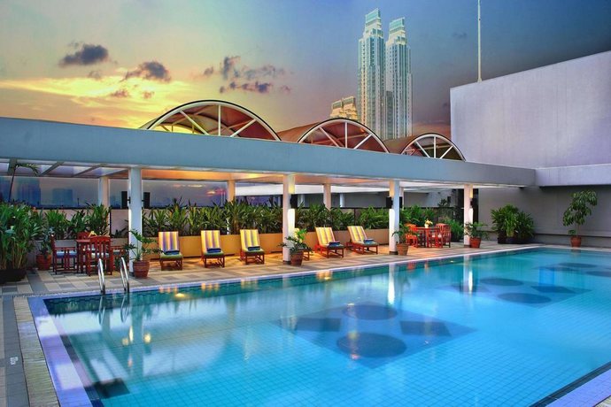 Imagen de la piscina del Hotel Oakwood Suites Kuningan Jakarta. Foto 13