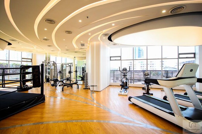 Imagen de los interiores del Hotel Oakwood Suites Tiwanon Bangkok. Foto 17