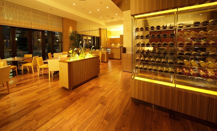 Imagen del bar/restaurante del Hotel Oarks Canal Park Toyama. Foto 5