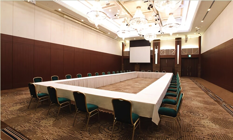 Imagen de los interiores del Hotel Oarks Canal Park Toyama. Foto 17