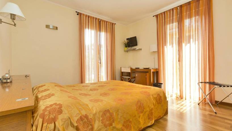 Imagen de la habitación del Hotel Oasi Boutique. Foto 16