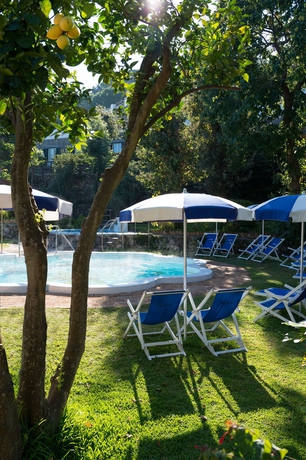 Imagen de la piscina del Hotel Oasi Castiglione. Foto 7